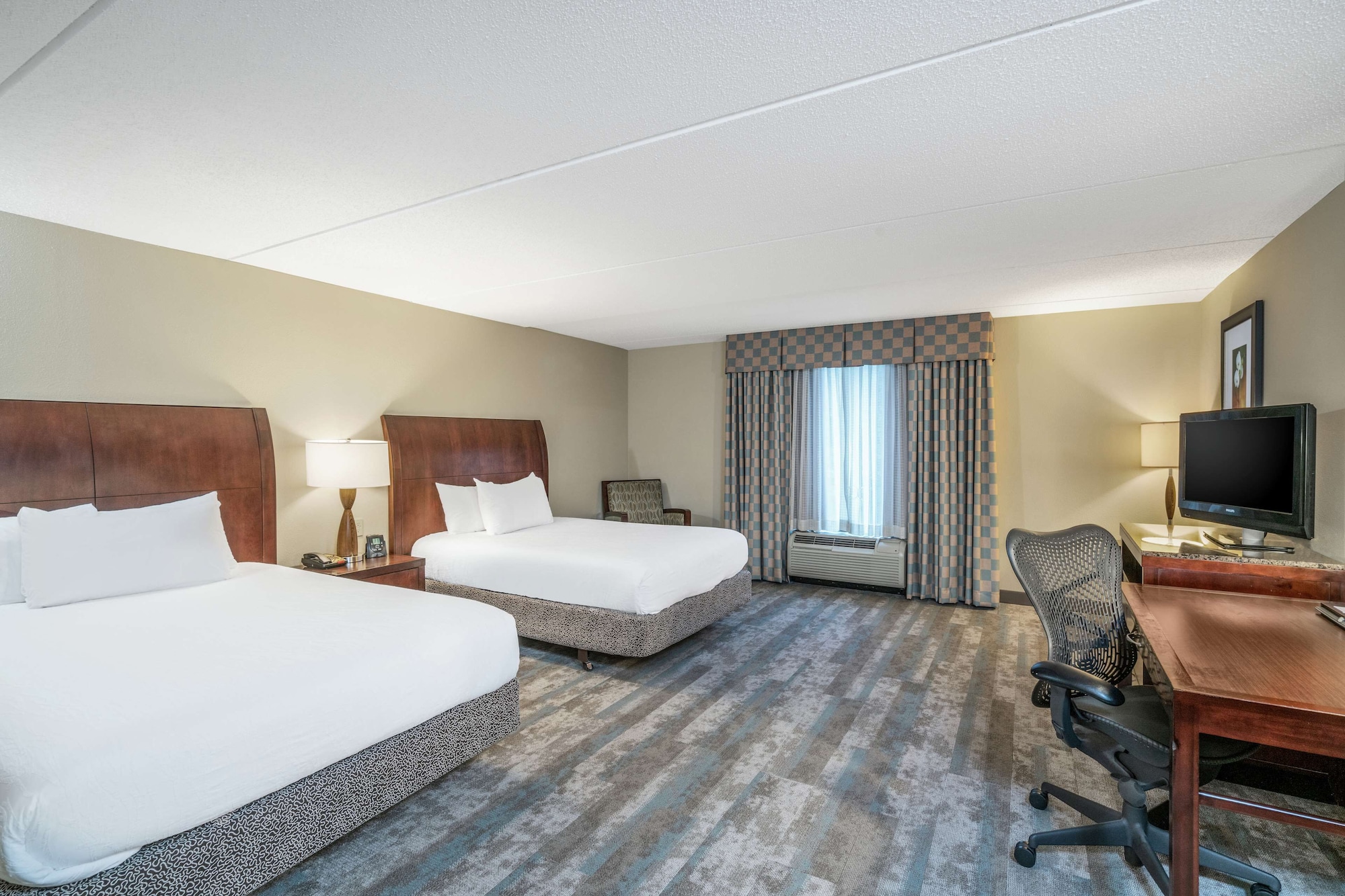 Evolution, 2 Queen Beds، Hilton Garden Inn Richmond Airport 2/5
