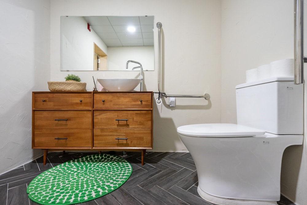 Mireuk Mireuk Beer Hostel 42/42