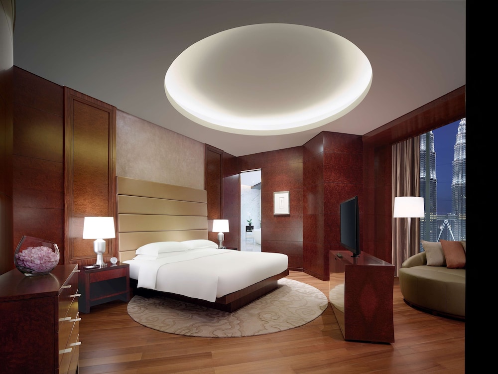 Diplomat, Suite, King Bed