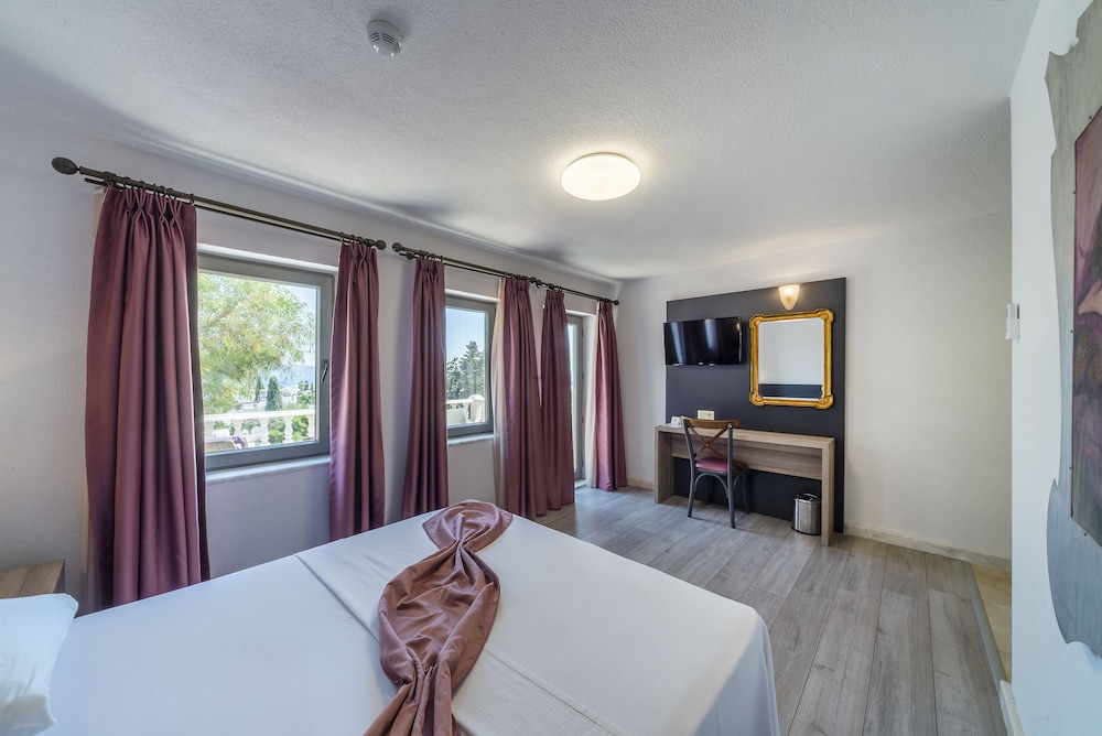 Laden Hotel Bodrum 12/42