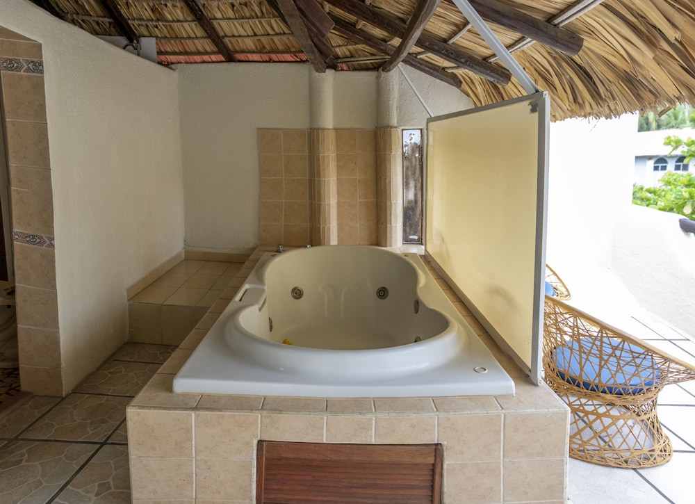 Hotel y Bungalows Acuario 32/60
