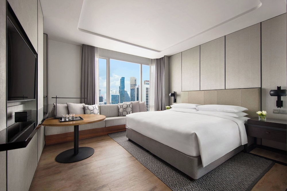 2 Bedrooms, Residential, Suite, 2 Double Beds, Marriott Bangkok Hotel the Surawongse 2/5