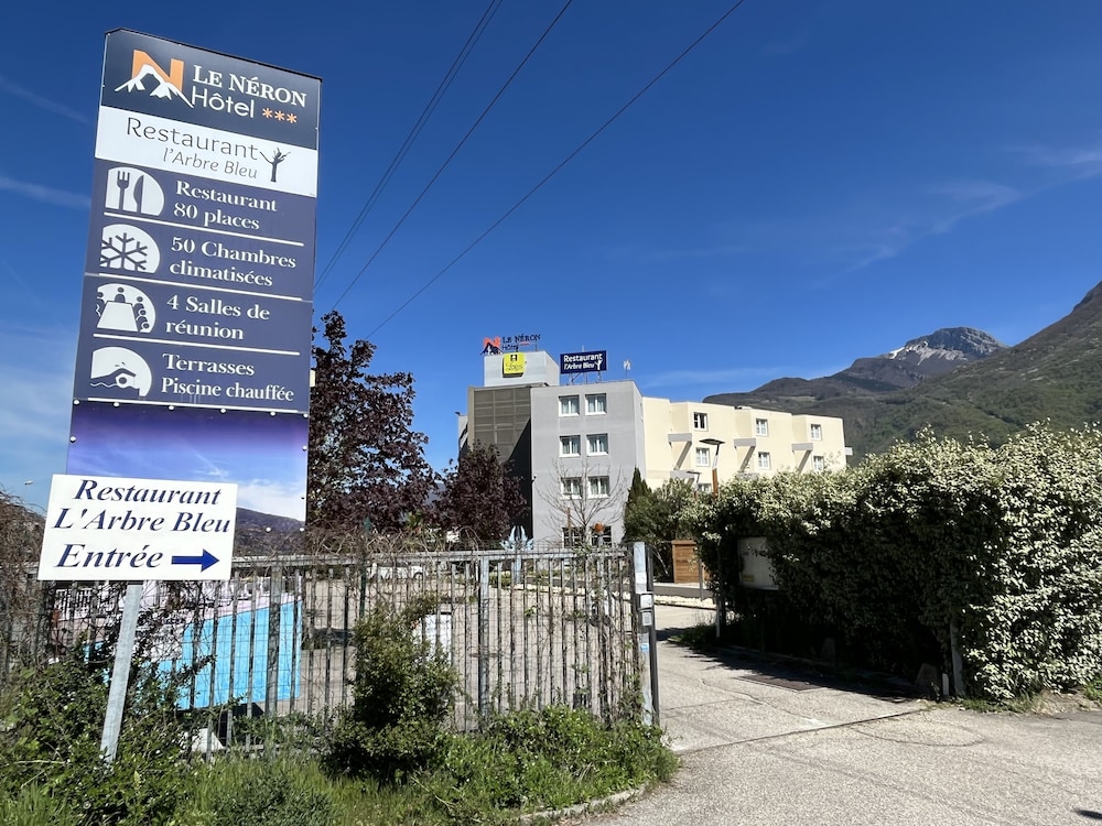 Kyriad Grenoble Nord Le Fontanil 8/56