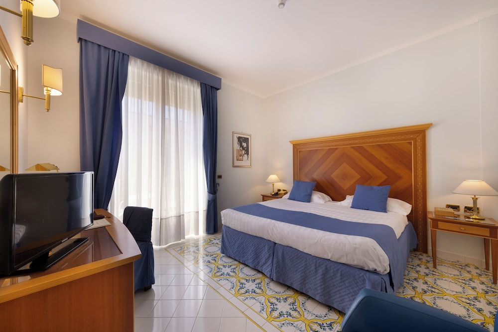 CLASSIC, DOUBLE BED, BALCONY