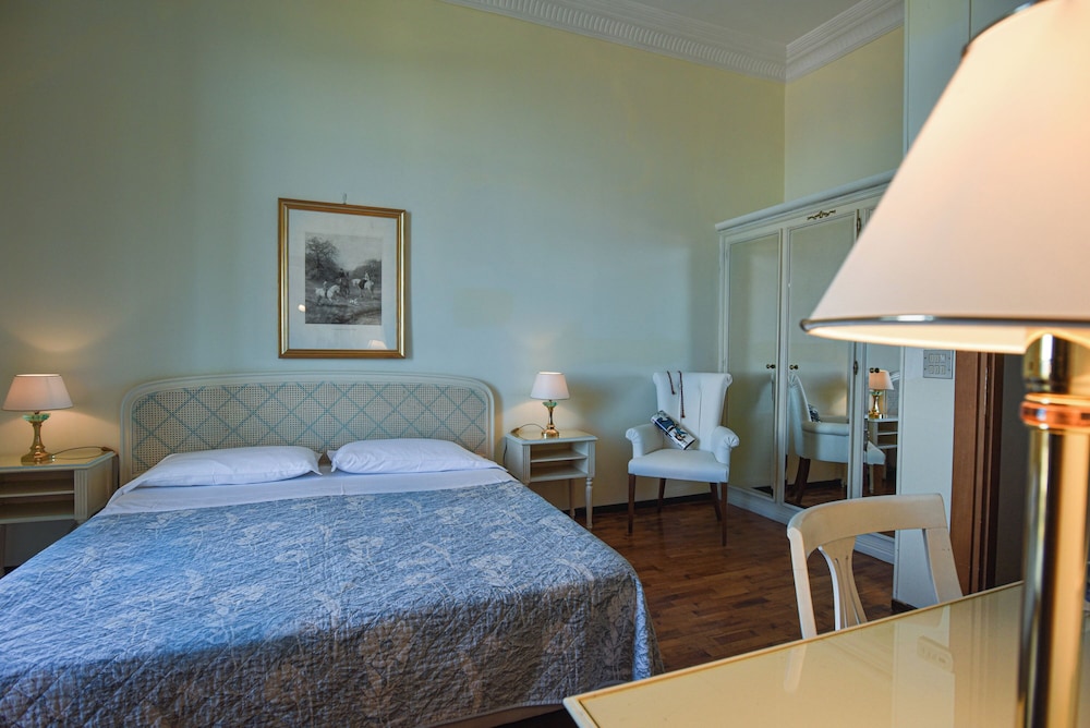 SUPERIOR, DOUBLE BED, SEA VIEW, BALCONY
