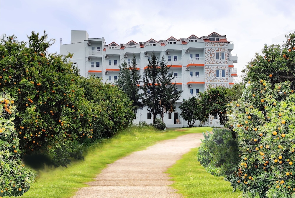 SAILOR’S PARK HOTEL 39/55