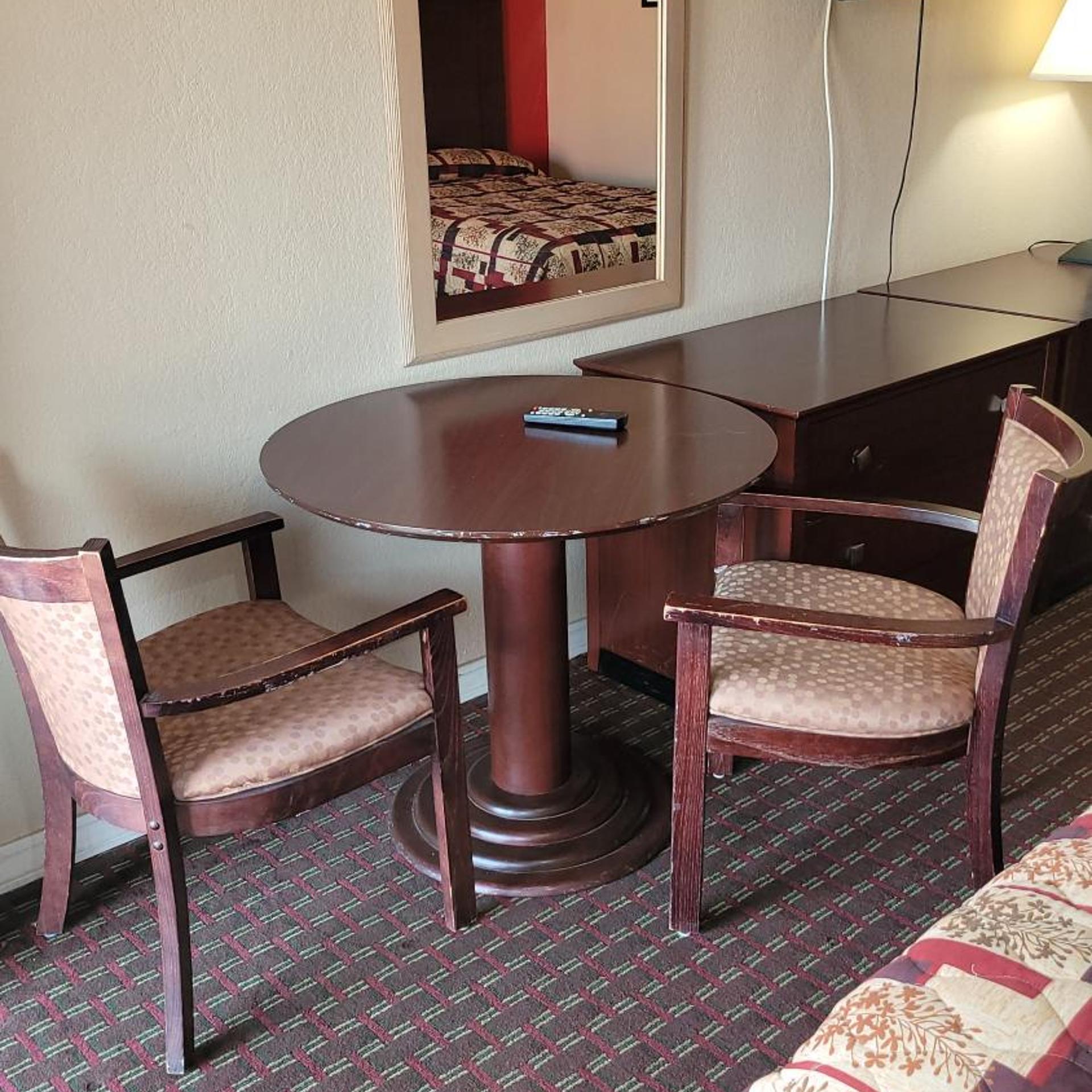 Western Motel 5/10