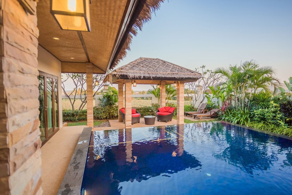 swimming pool spa