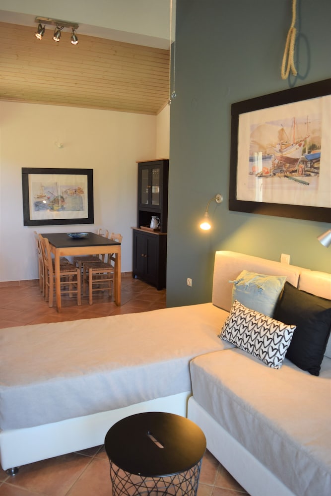 Simatos Apartments & Studios 30/50