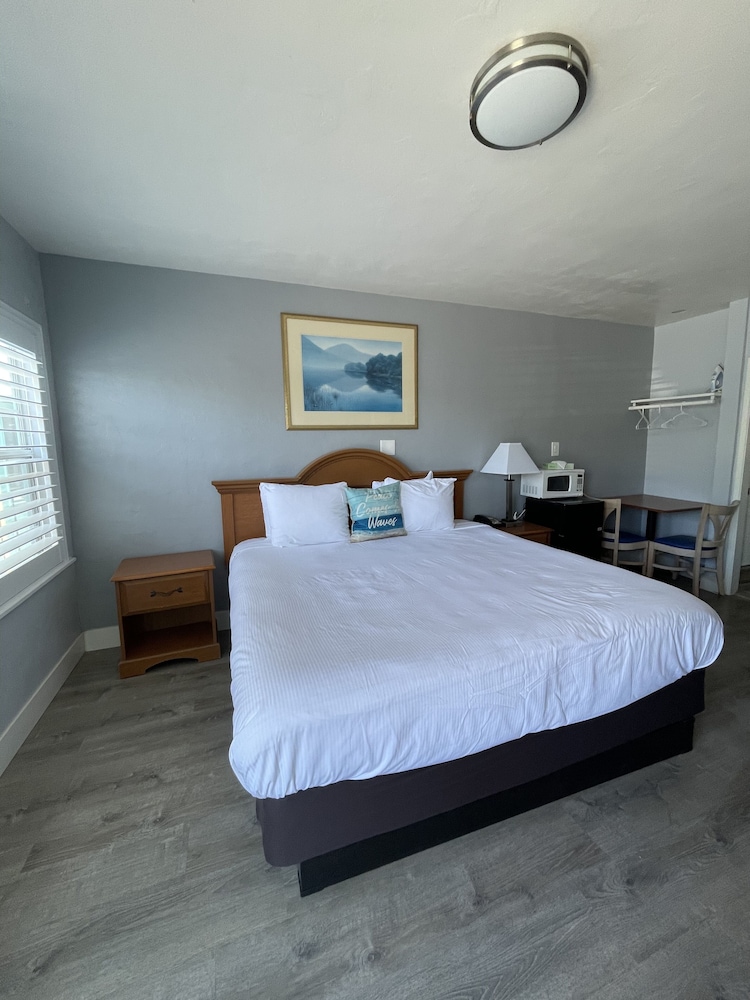 The Palomar Inn 17/61