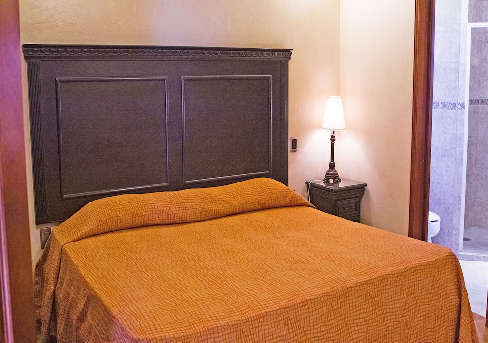 DELUXE, APARTMENT