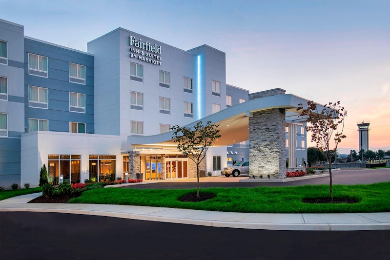 Fairfield Inn & Suites By Marriott Harrisburg International Airport 18/19