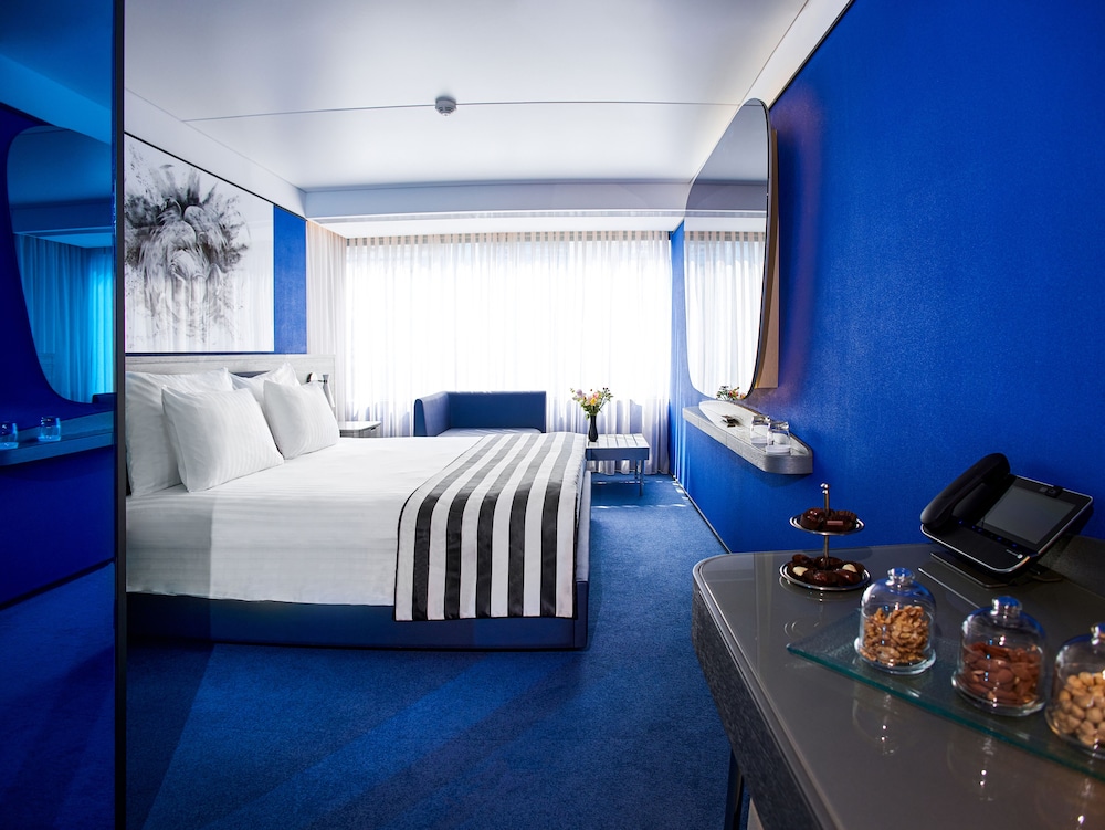 En Hotel Izmir 25/60