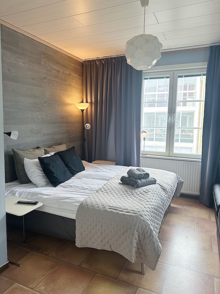 Park Hotell 4/50