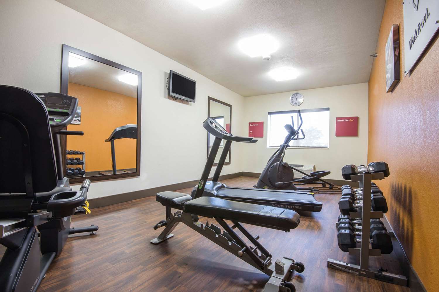 Comfort Suites Rochester Henrietta University Area 17/40