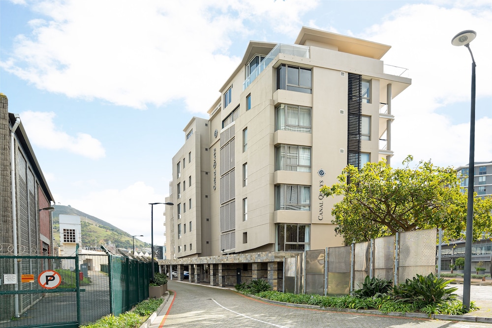 CANAL QUAYS CAPE TOWN 2/50