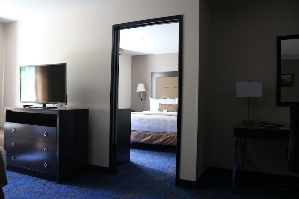 Best Western Plus Portland Airport Hotel & Suites 41/41