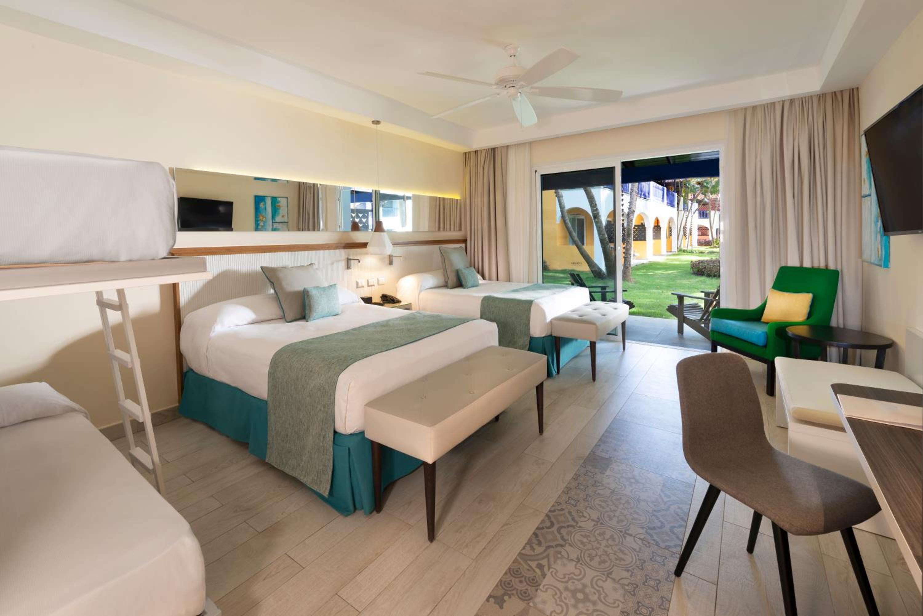 Deluxe, Family, Privilege, 2 Double Beds