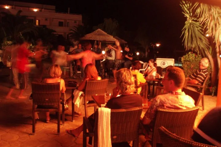 ROSELANDS HOTEL BUNGALOWS 25/43
