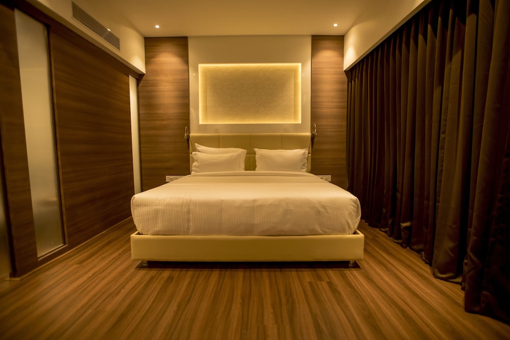 S Hotels 14/50