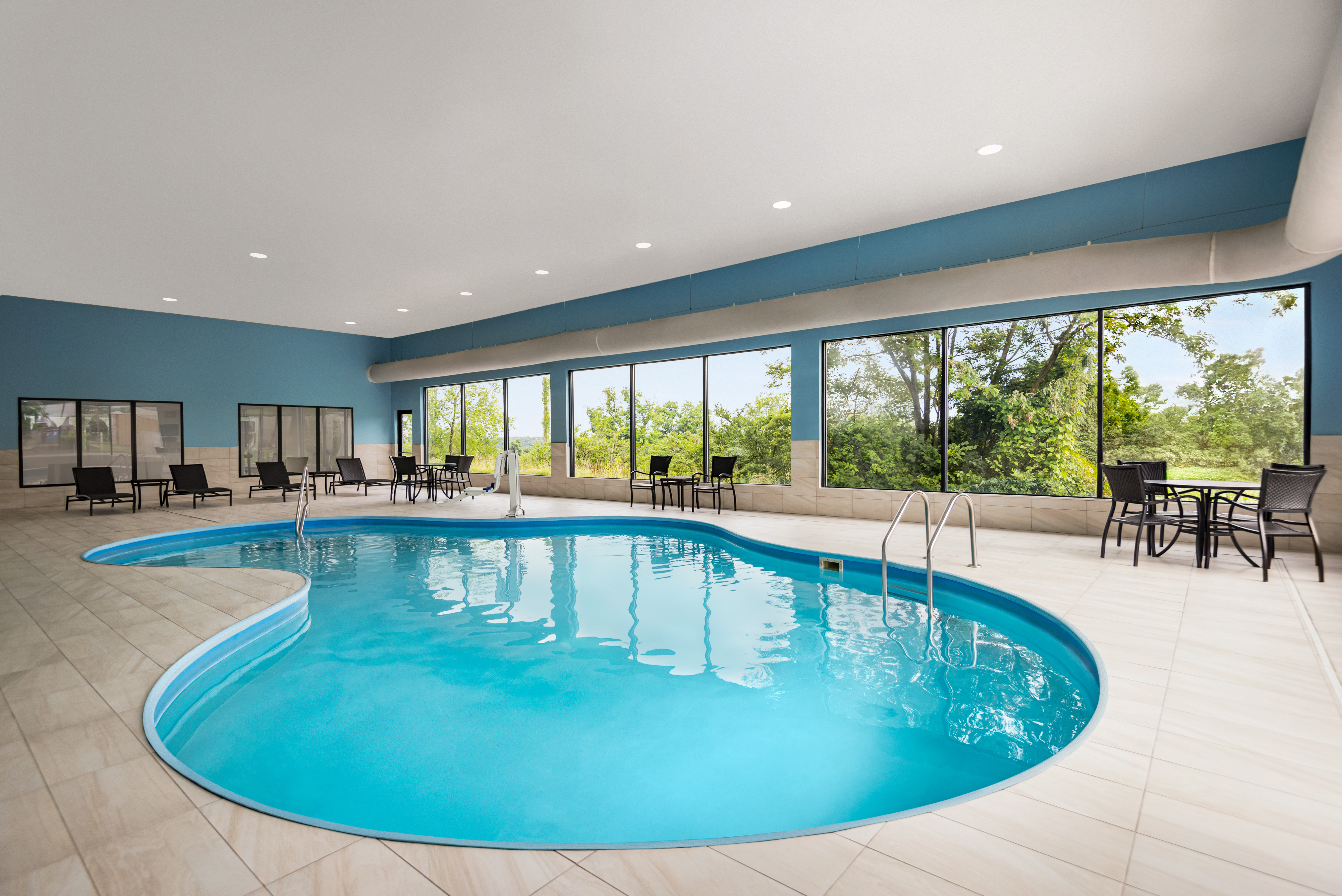 Holiday Inn Express Morgantown 45/65