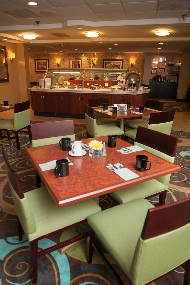 Radisson Hotel Philadelphia Northeast 65/79