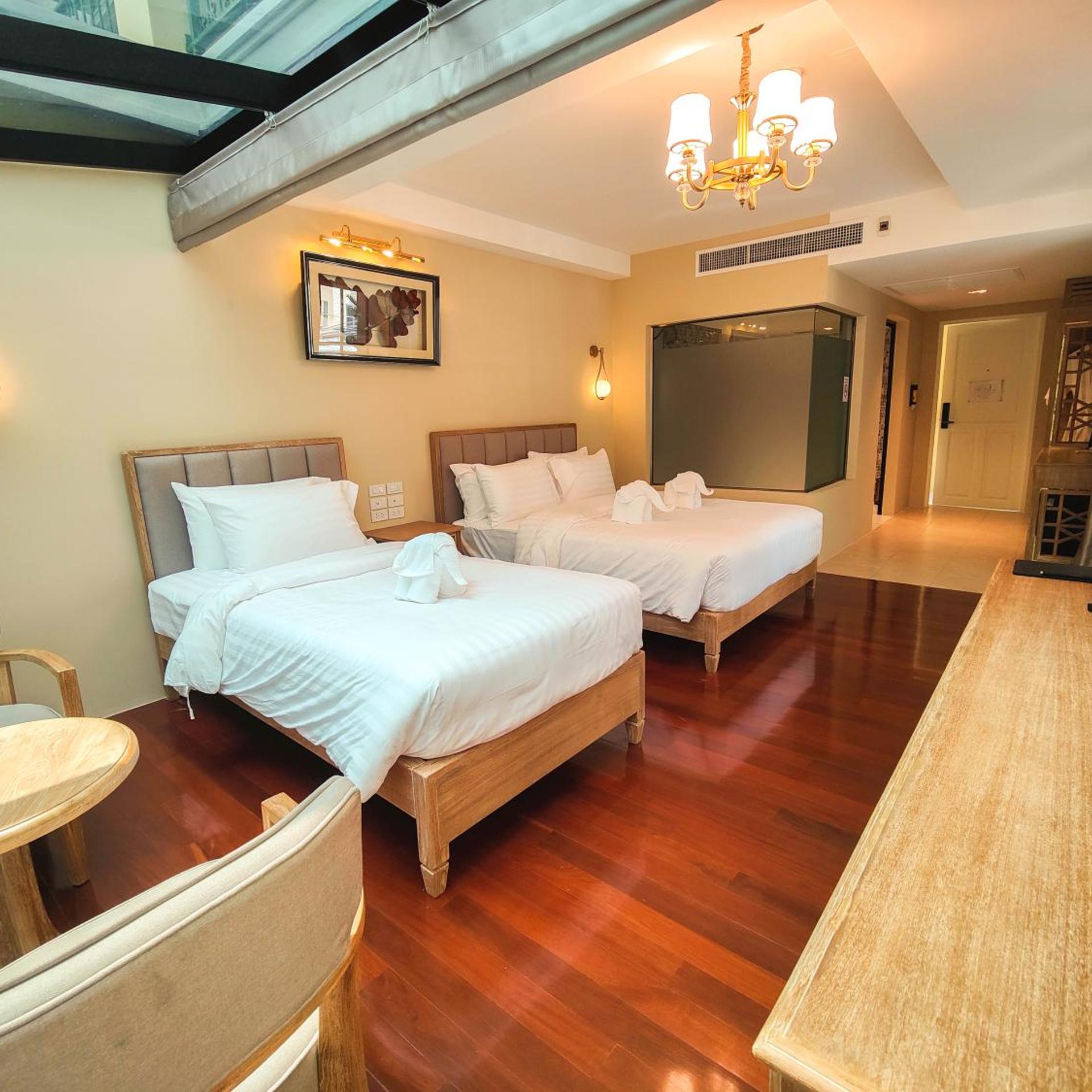 Siri Grand Bangkok Hotel 17/50