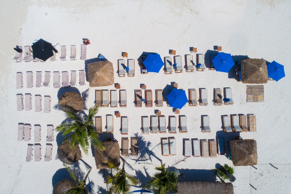 Hotel Ojo de Agua 1/50