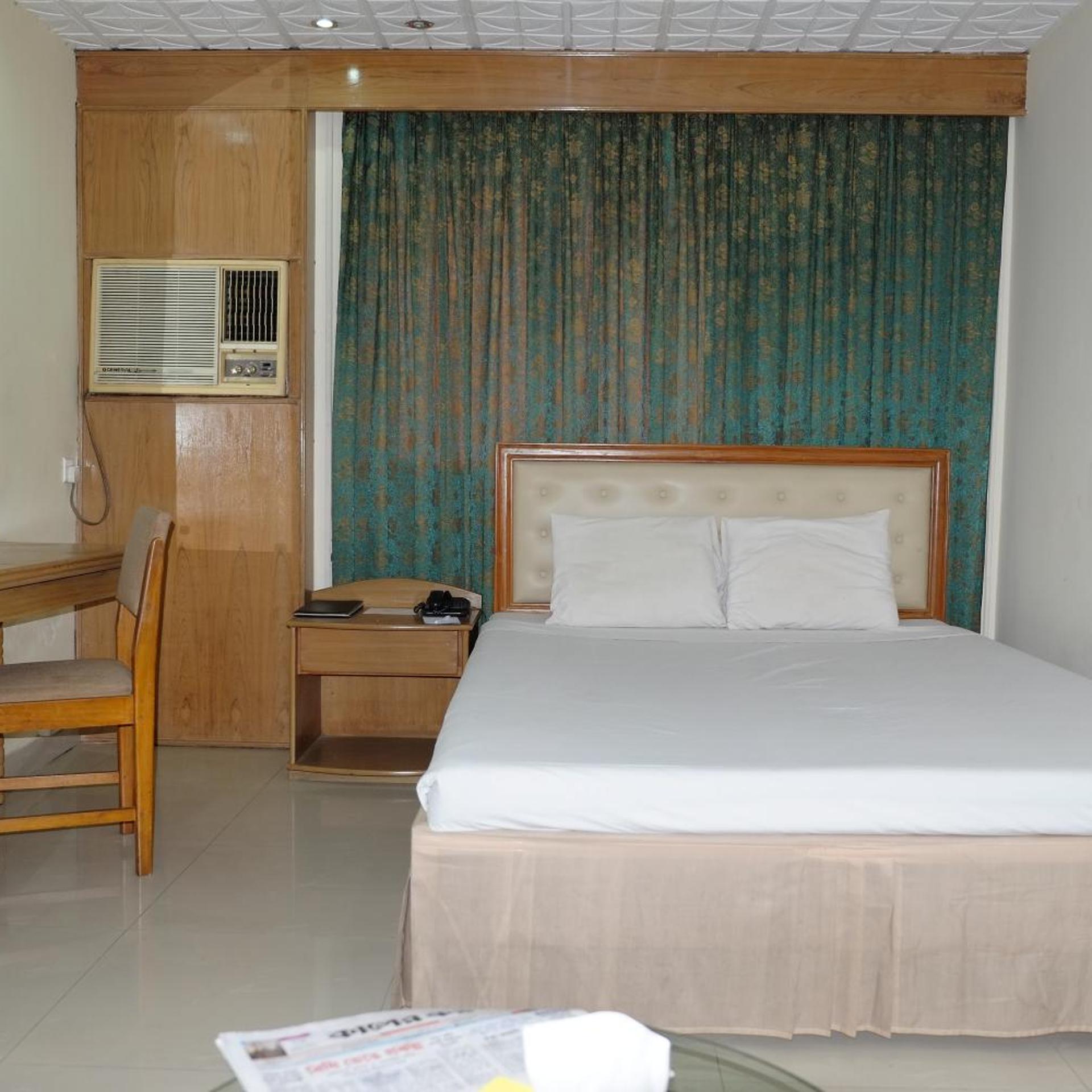 Hotel Saint Martin Ltd. 11/33