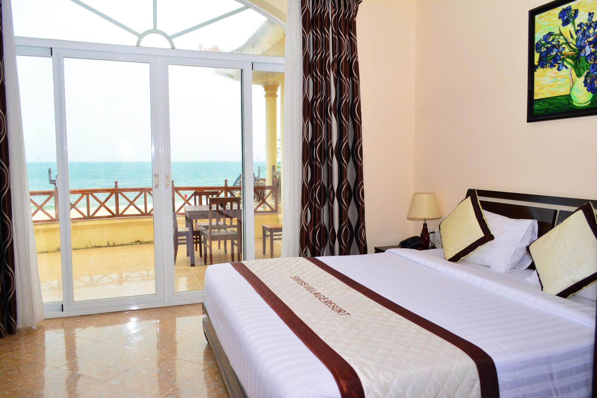 3 BEDROOMS, FAMILY, VILLA