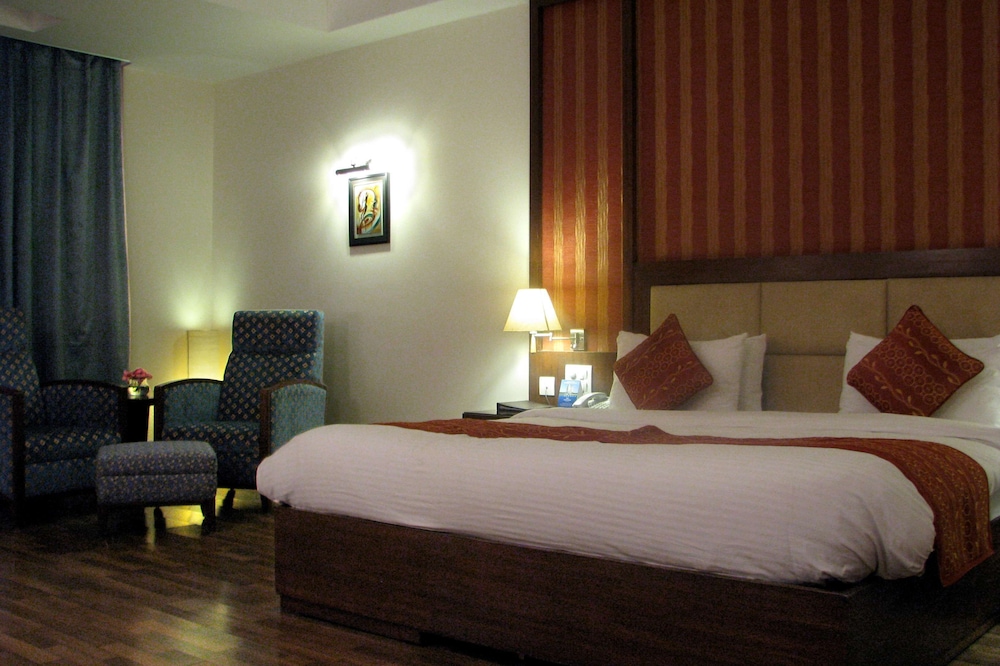 Hotel Legend Sarovar Portico 7/28