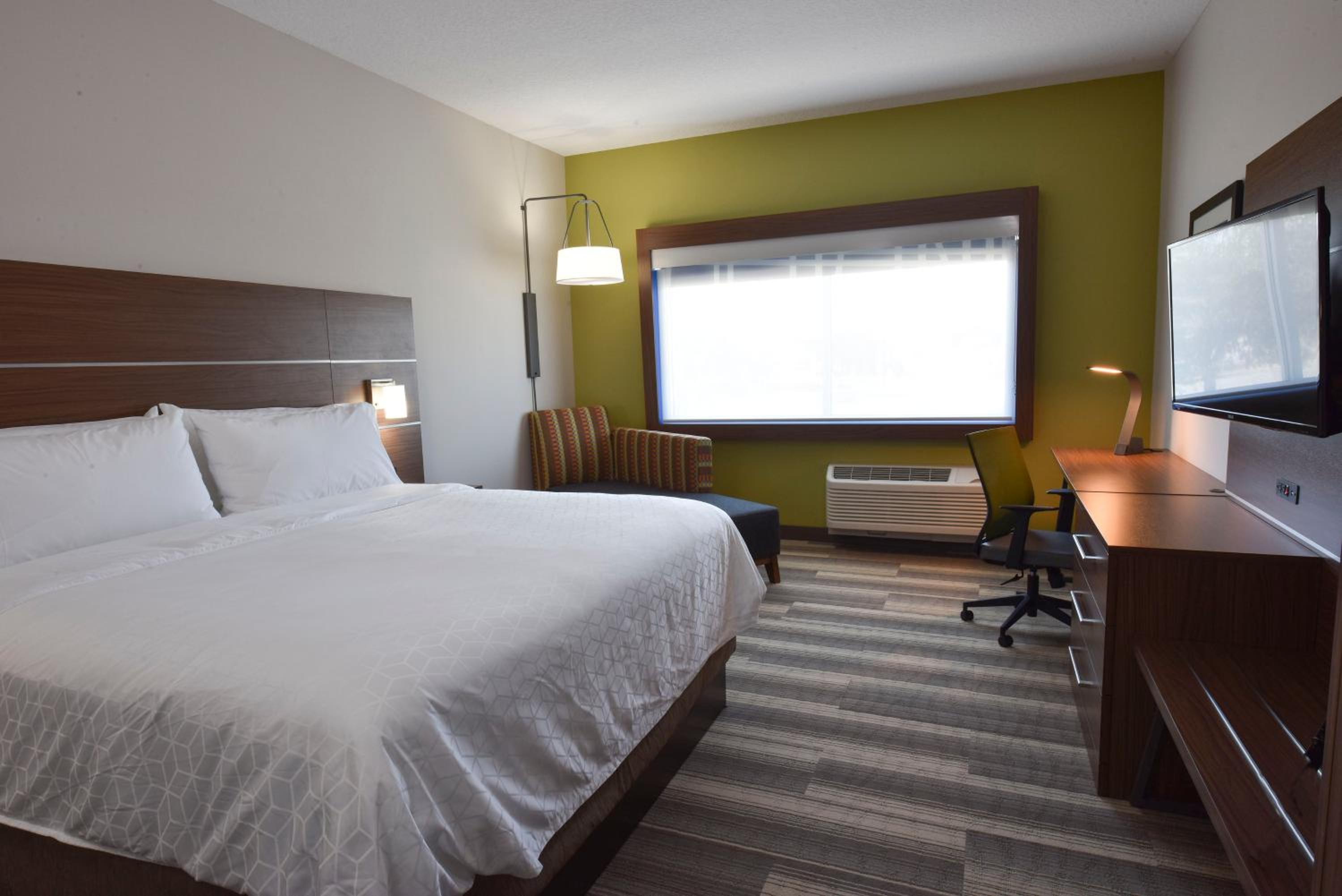 1 Bedroom, Suite, Queen Bed