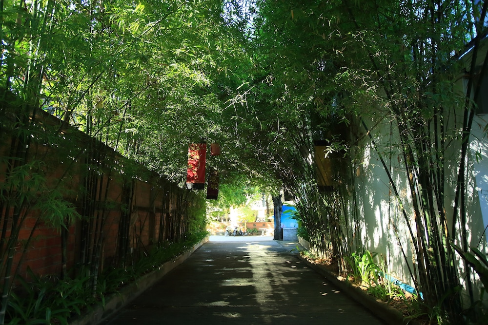 THE OPIUM SERVICED APARTMENT AND HOTEL 46/50