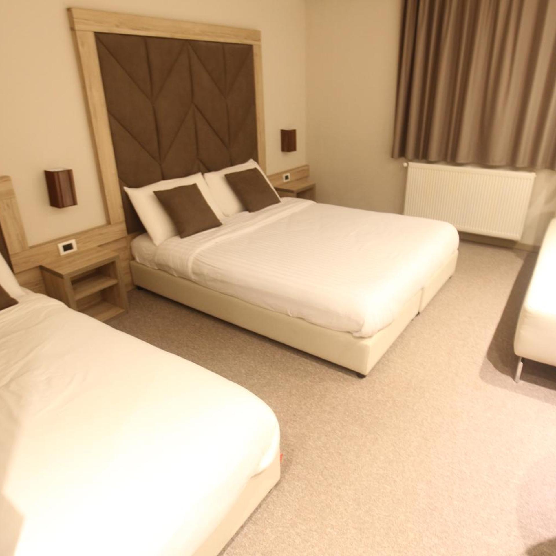 Alpin Llogara Hotel 8/55