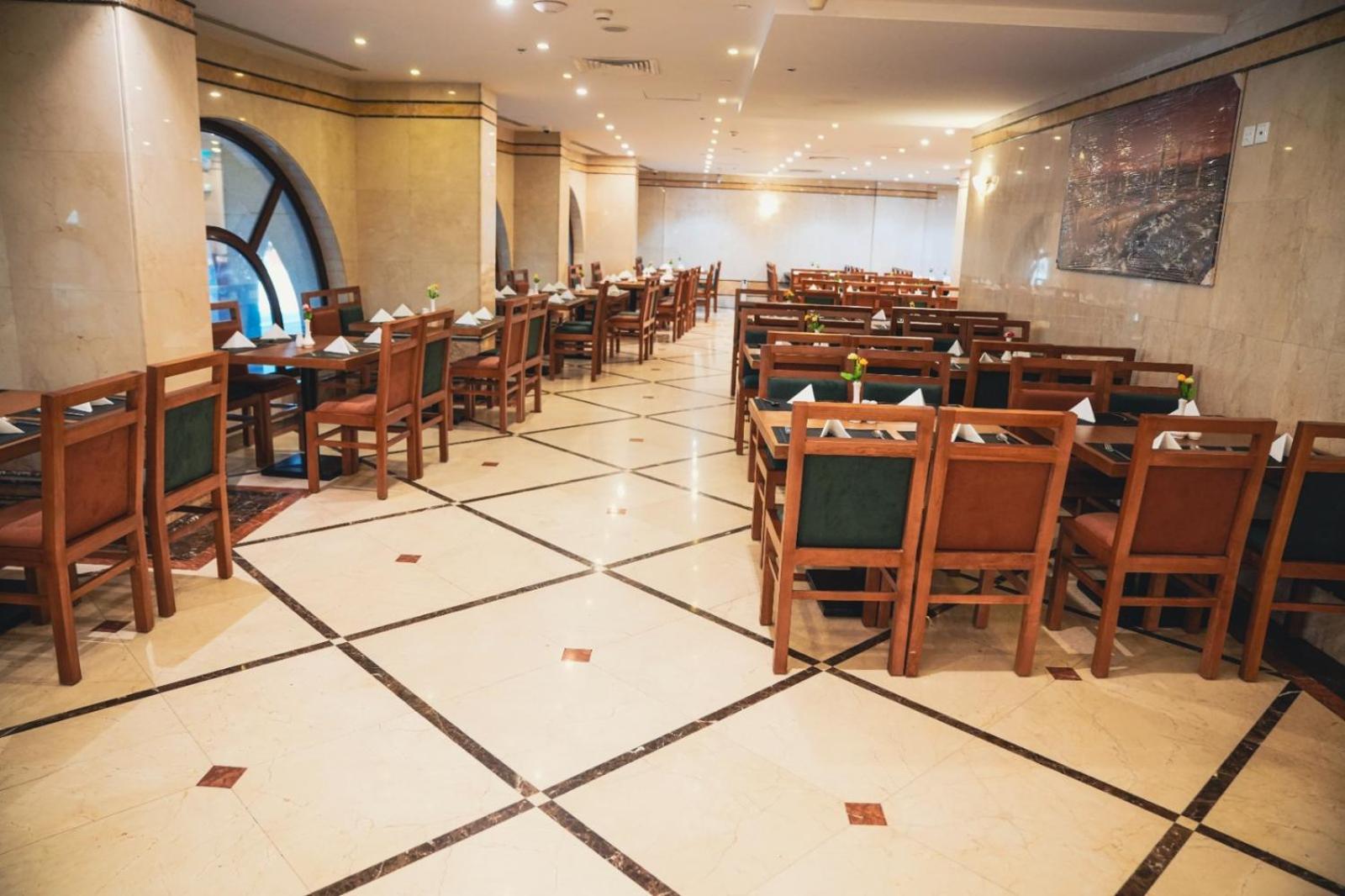 فندق ارتال العالمي (ASTONEAST TAIBA HOTEL Ex Artal Al Alami) 37/49