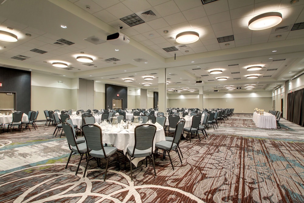Holiday Inn Peoria At Grand Prairie 58/75