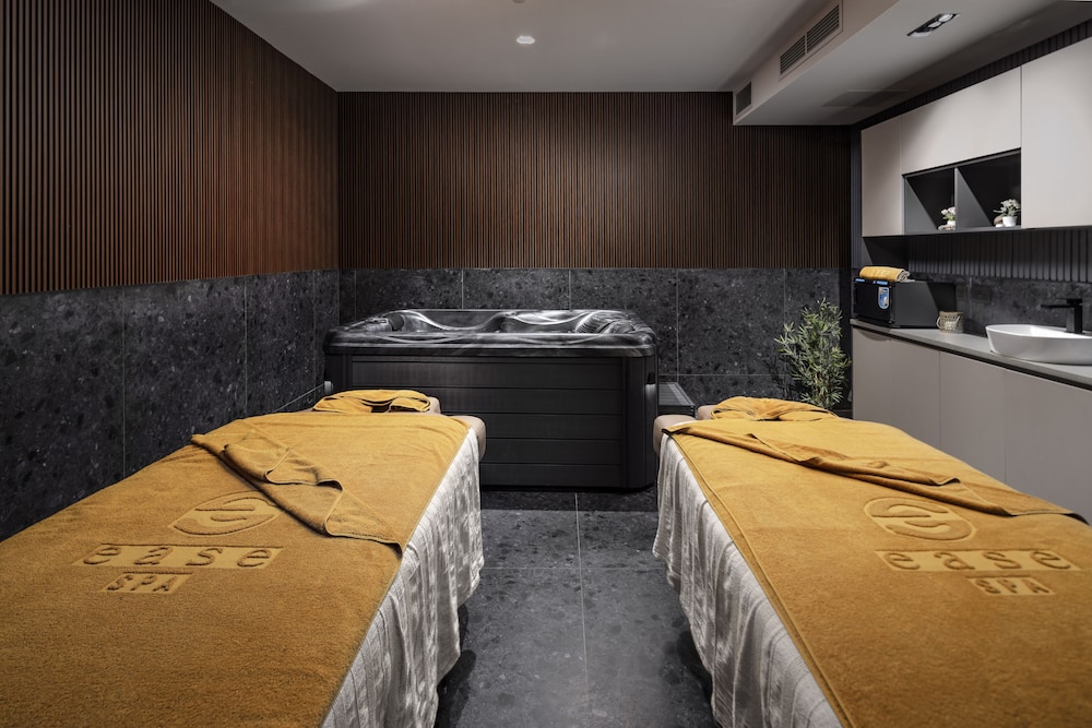 Grands Suites Hotel Residences & Spa 18/50