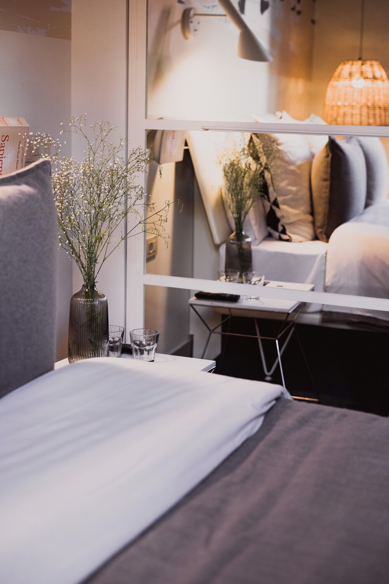 ROOM, DOUBLE BED