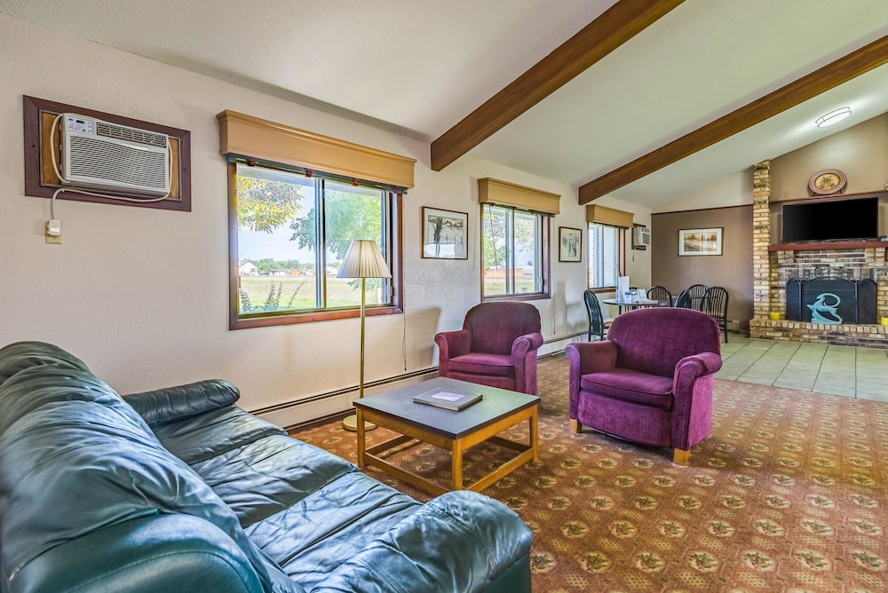Rodeway Inn Saint Joseph 17/26