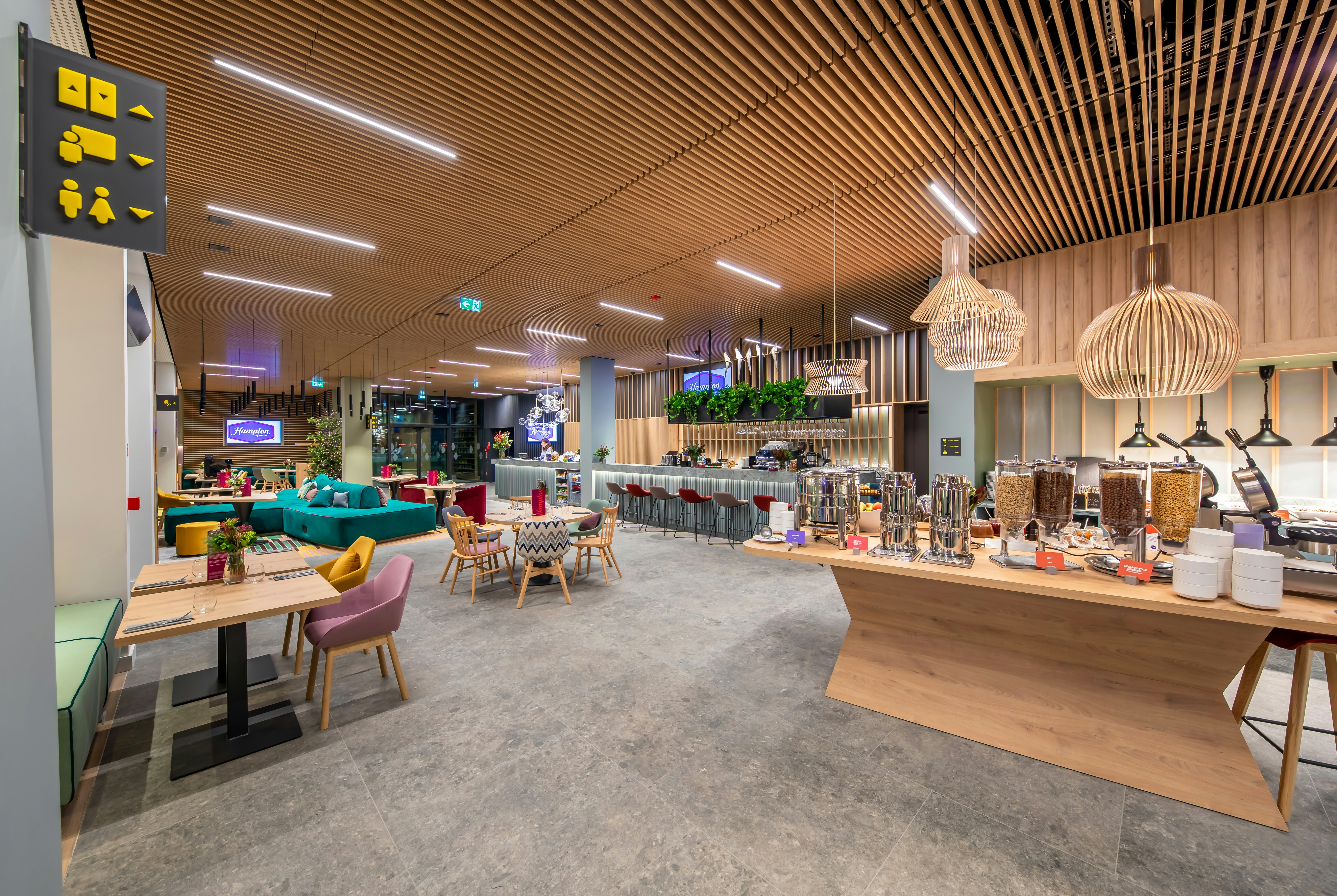 Hampton By Hilton Wroclaw Airport 17/19