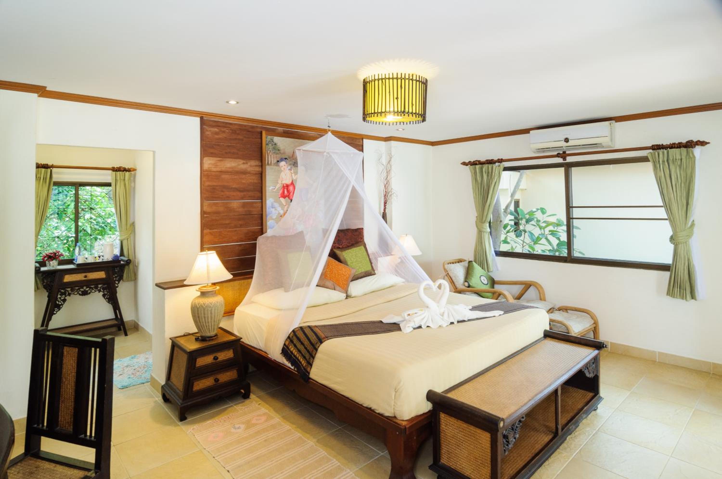 Deluxe, Double Bed, Hill Side