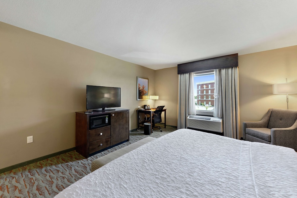 Hampton Inn & Suites Gulfport I-10 8/61