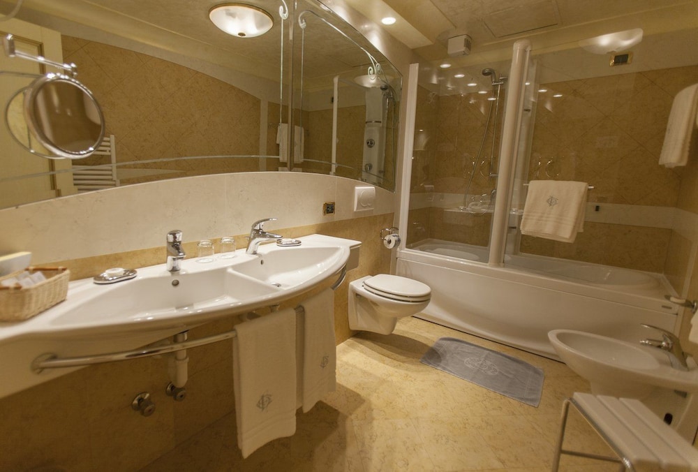 Hotel Colomba D Oro 78/79