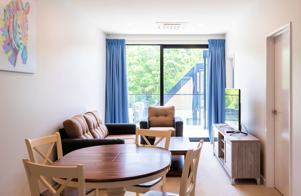 The Edgerley Suites 35/37