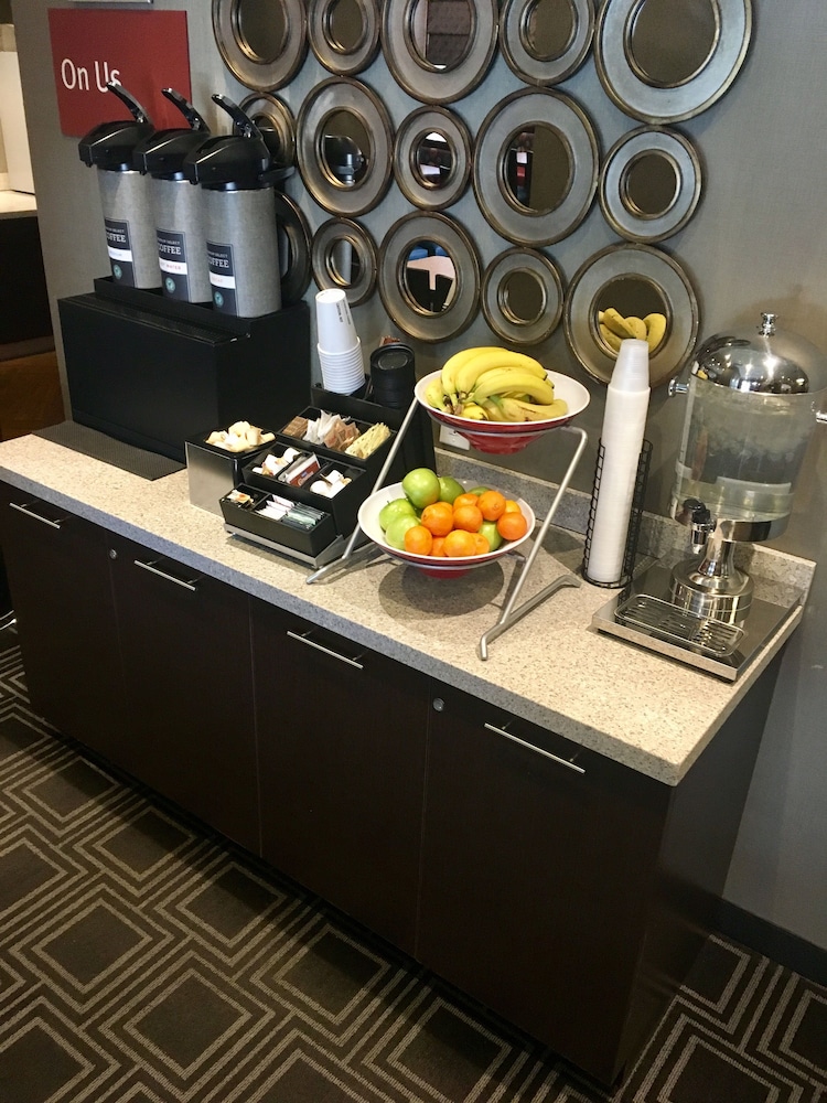 Towneplace Suites By Marriott Windsor 28/31