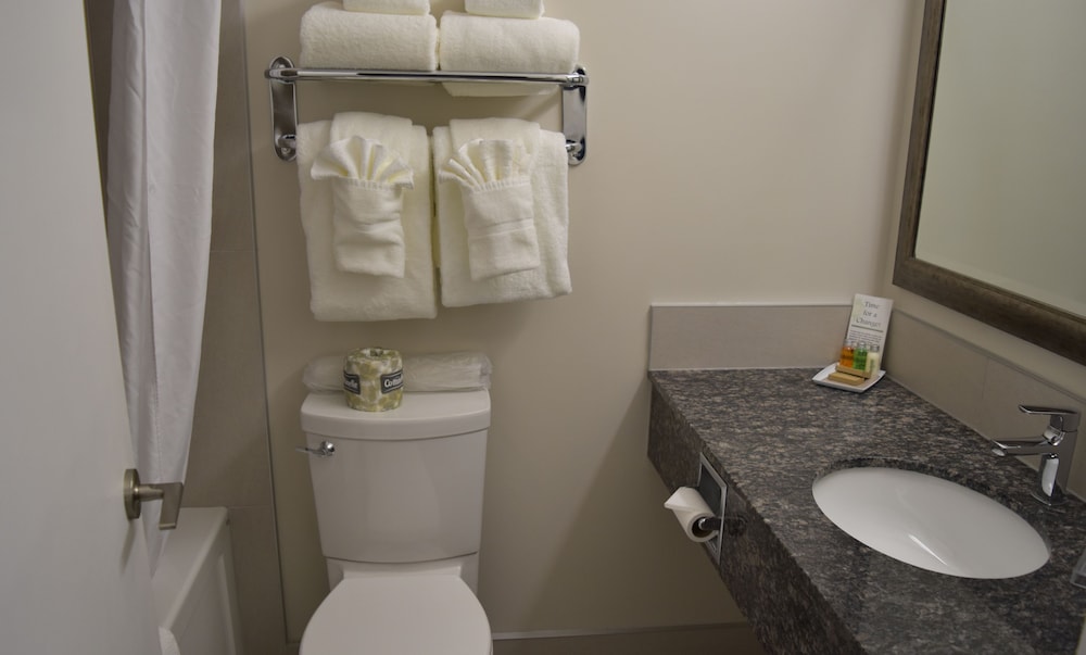 Guest House Inn And Suites 43/46