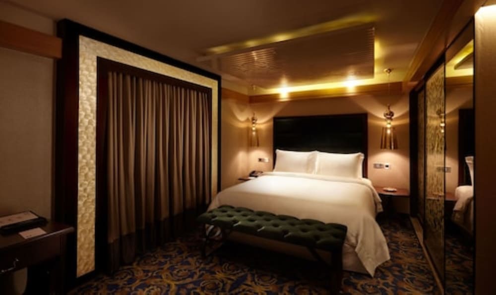 Hablis Hotelchennai 8/30