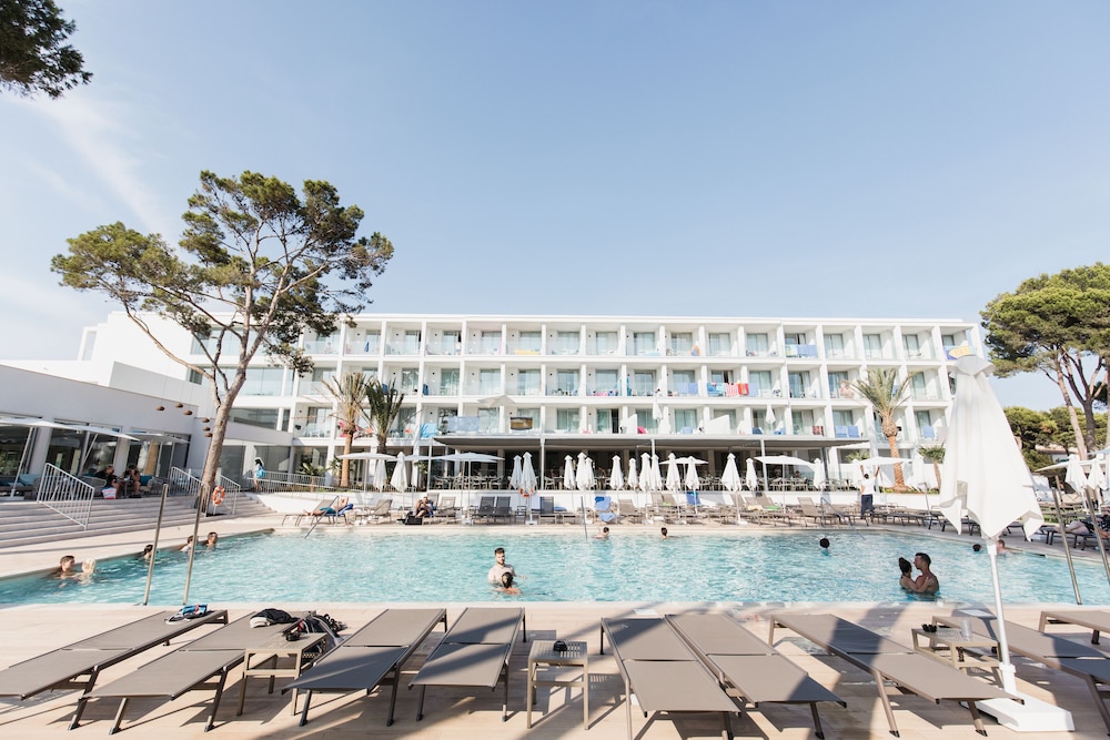 Diamant Hotel and Aparthotel 12/77