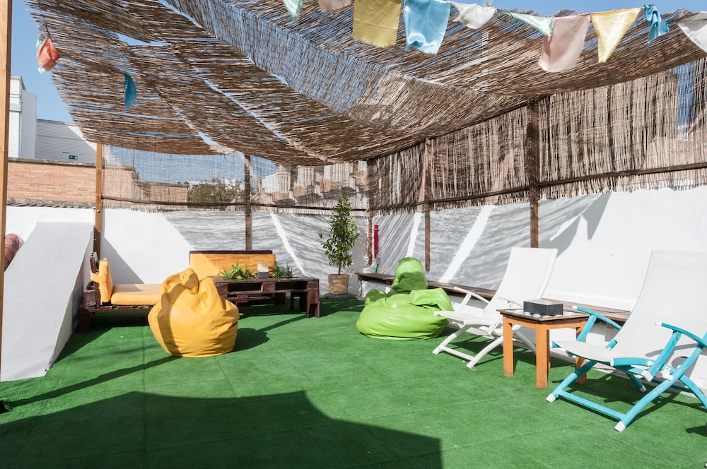 The Nomad Hostel 67/77