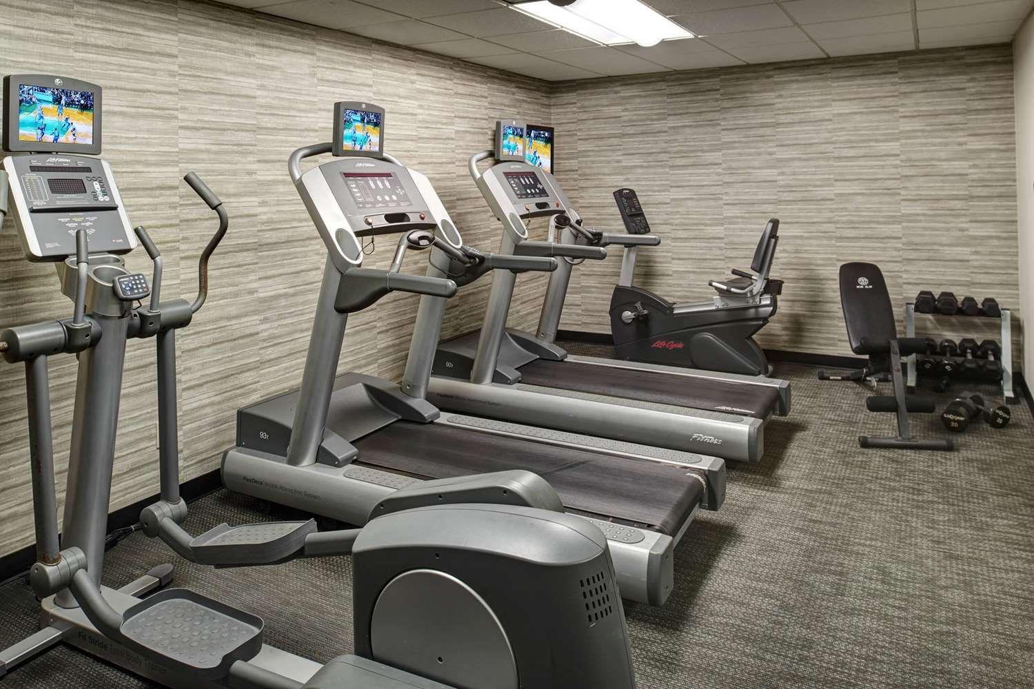 AmericInn by Wyndham Brookfield 16/29